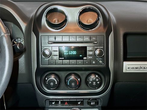 Used 2015 Jeep Compass High Altitude image 11