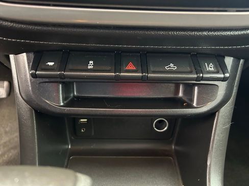 Used 2015 GMC Canyon SLE w/ SLE Convenience Package image 30