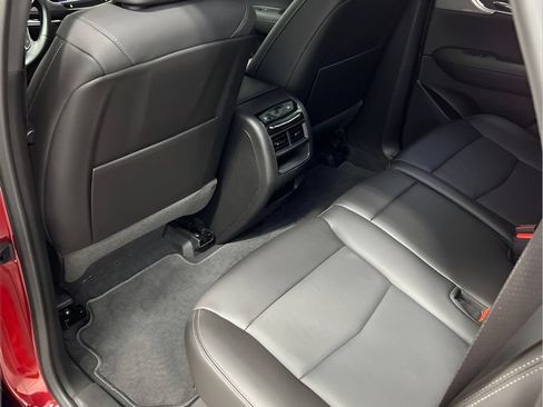 Used 2022 Cadillac XT5 Sportv w/ Technology Package AWD/4WD image 9