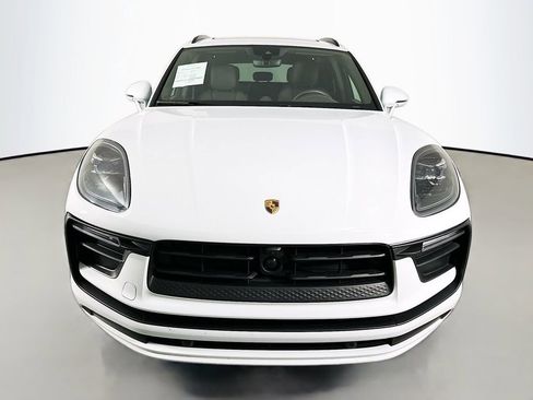 New 2025 Porsche Macan image 6