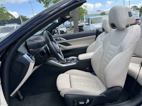 Used 2024 BMW M440i Convertible RWD image 16