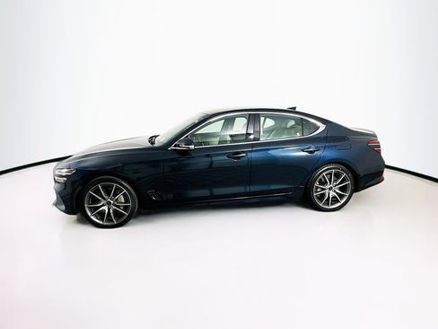 Used 2025 Genesis G70 2.5T image 4