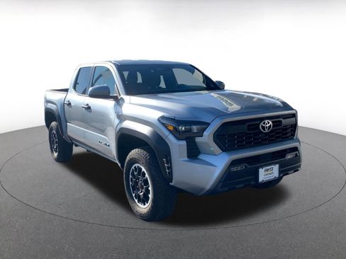Used 2025 Toyota Tacoma TRD Off-Road image 1