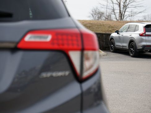 Used 2022 Honda HR-V Sport image 7