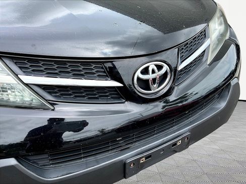 Used 2013 Toyota RAV4 Limited FWD image 33
