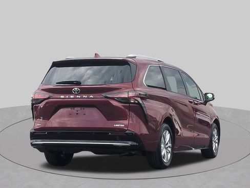 Certified 2026 Toyota Sienna Limited FWD image 6