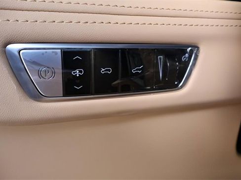 New 2025 Cadillac Escalade IQ Luxury 2 image 18