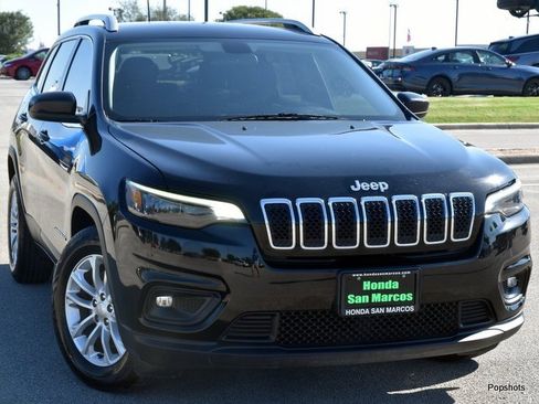 Used 2019 Jeep Cherokee Latitude w/ Popular Appearance Group image 2