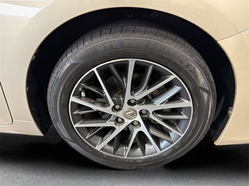 Used 2017 Lexus ES 350 image 38
