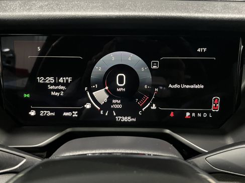 Certified 2025 GMC Acadia Elevation w/ Elevation Premium Package AWD/4WD image 12