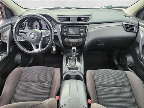 Used 2018 Nissan Rogue Sport S image 14