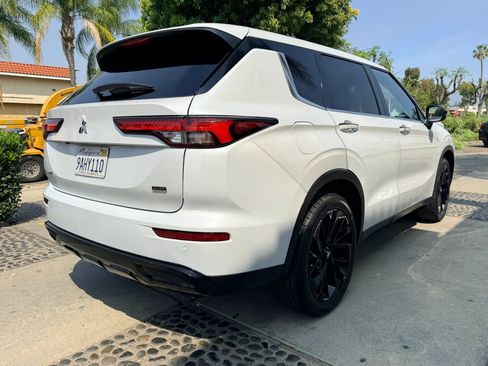 Used 2022 Mitsubishi Outlander SE FWD image 5