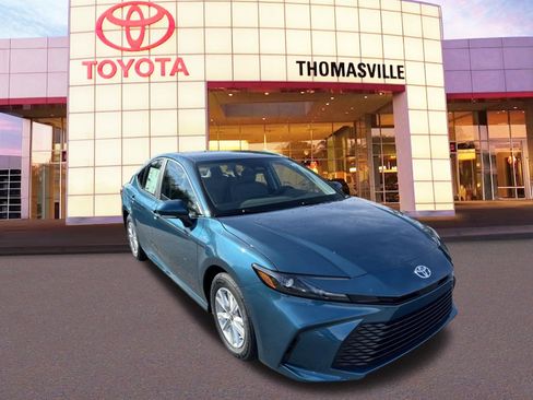 New 2025 Toyota Camry LE image 3