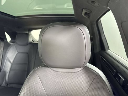 Certified 2021 Porsche Cayenne GTS AWD/4WD image 42