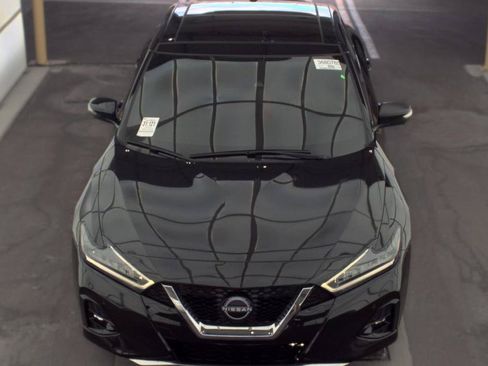 Used 2023 Nissan Maxima SR w/ Sport Mat Group FWD image 2