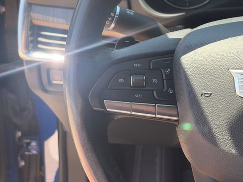 Used 2021 Cadillac XT4 Premium Luxury AWD/4WD image 22