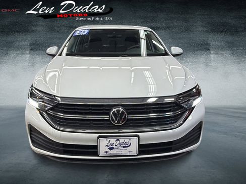 Used 2023 Volkswagen Jetta S image 5