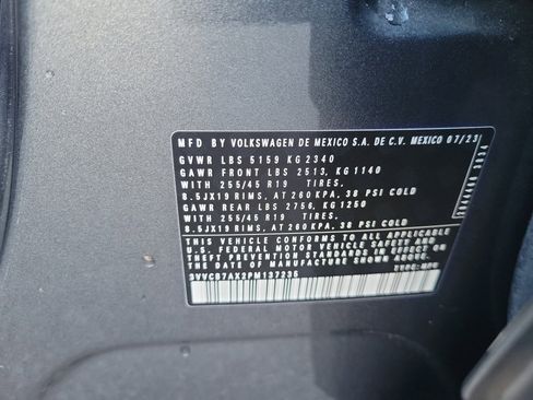 Certified 2023 Volkswagen Tiguan SE R-Line FWD image 38