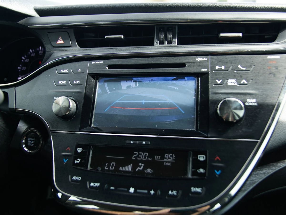 Used 2017 Toyota Avalon XLE w/ Carpet Mat Package FWD image 29
