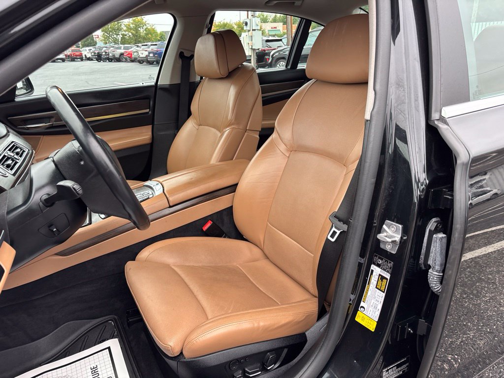 Used 2012 BMW 740i RWD image 15