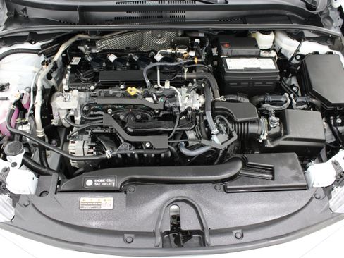 Used 2026 Toyota Corolla LE FWD image 35
