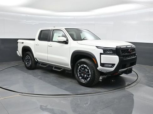 Used 2026 Nissan Frontier PRO-4X w/ Tow Package image 5