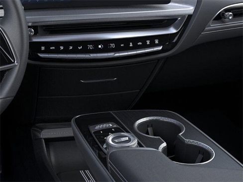 New 2025 Cadillac Lyriq Luxury image 23