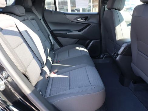 Used 2025 Chevrolet Equinox LT w/ Safety and Technology Package image 39