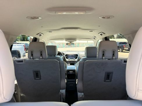 Used 2019 GMC Acadia SLT FWD image 40