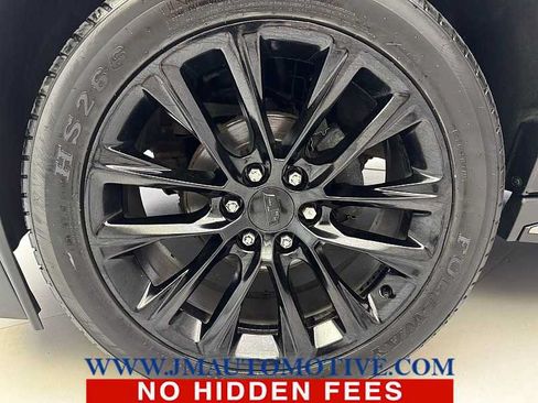 Used 2017 Cadillac Escalade Luxury AWD/4WD image 9
