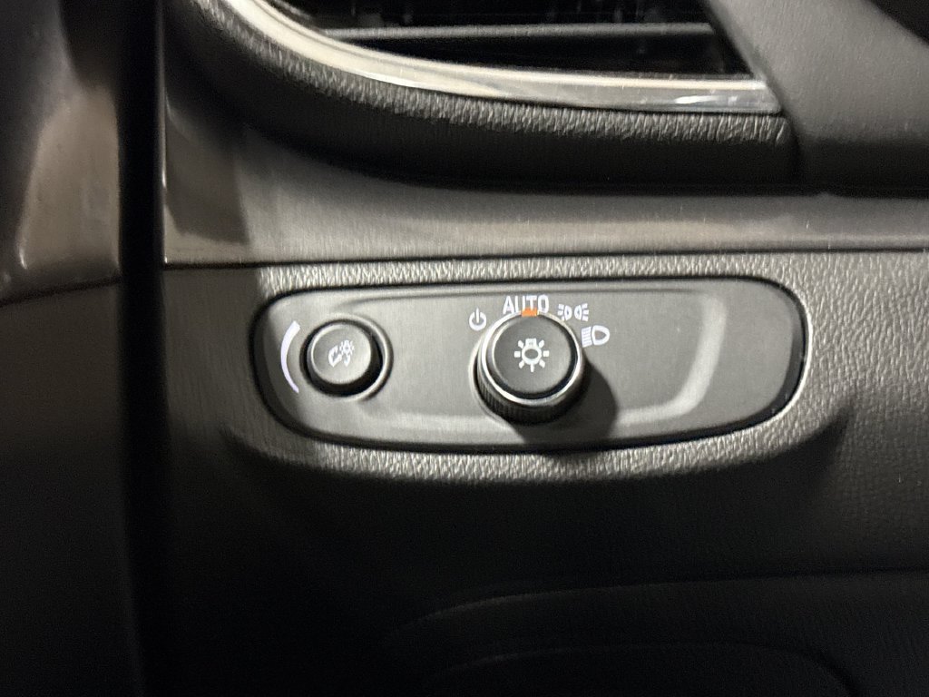 Used 2019 Buick Encore Preferred FWD image 18