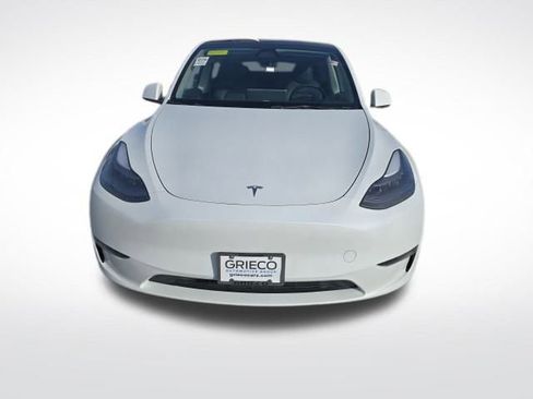 Used 2023 Tesla Model Y Long Range image 2