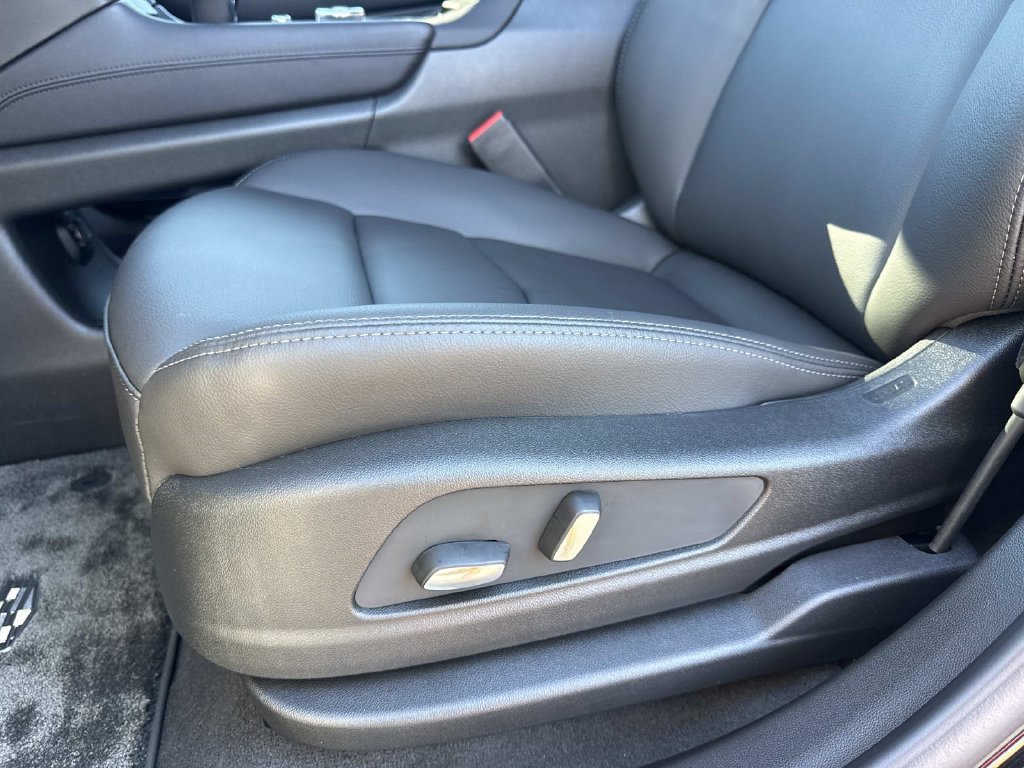 New 2026 Cadillac XT5 Luxury w/ LPO, Premium Carpet Package AWD/4WD image 20