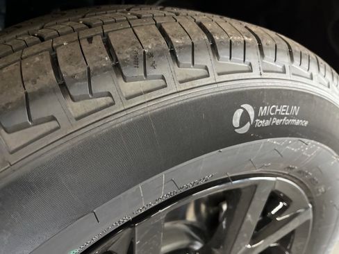 New 2025 Jeep Grand Cherokee L Altitude image 14