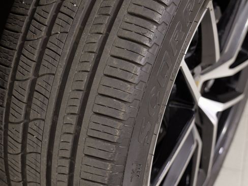 Used 2024 Porsche Macan image 63