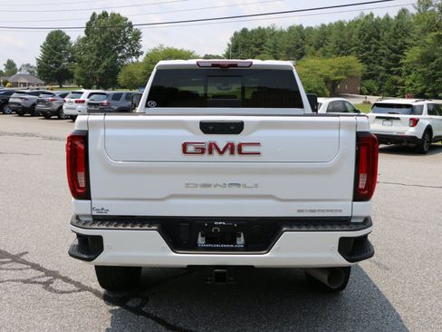 Used 2022 GMC Sierra 2500 Denali w/ Denali Ultimate Package AWD/4WD image 4