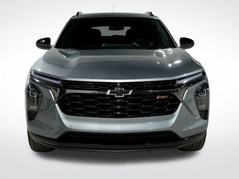 Used 2025 Chevrolet Trax RS w/ Driver Confidence Package image 10