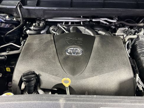 Used 2020 Toyota Highlander Limited image 27