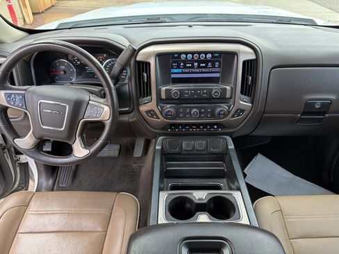 Used 2017 GMC Sierra 2500 Denali w/ Duramax Plus Package image 12