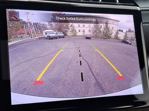 New 2025 Jeep Grand Cherokee Limited image 13