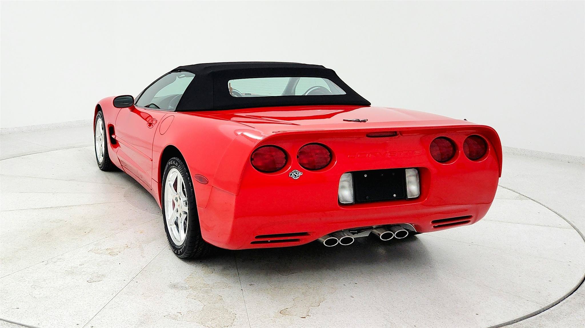 Used 2002 Chevrolet Corvette Convertible w/ Preferred Equipment Group2 RWD image 4