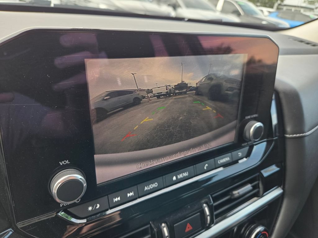 Used 2022 Nissan Pathfinder S FWD image 32