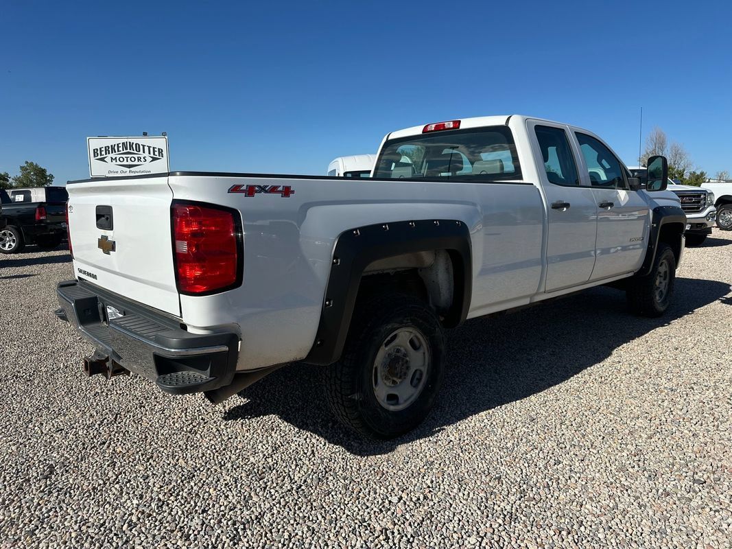 Used 2015 Chevrolet Silverado 2500 W/T AWD/4WD image 45