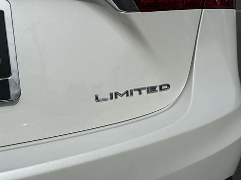 Used 2017 Toyota Avalon Limited w/ Carpet Mat Package image 28