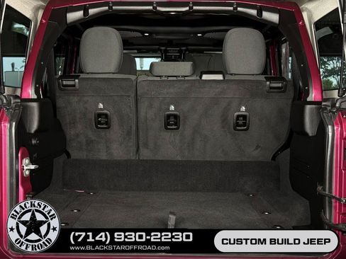 Used 2024 Jeep Wrangler Unlimited AWD/4WD image 25