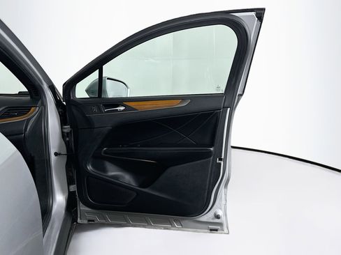 Used 2019 Lincoln MKC Reserve w/ MKC Climate Package image 33