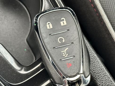 Used 2022 Chevrolet TrailBlazer RS w/ Sun and Liftgate Package image 38