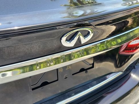 Used 2016 INFINITI Q70 3.7 RWD image 5