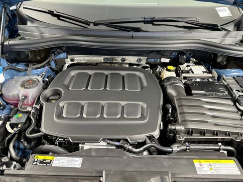 New 2025 Volkswagen Tiguan SE image 27