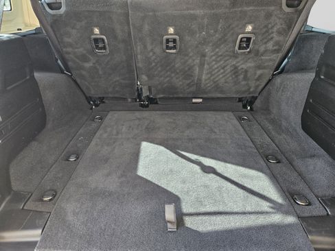 Used 2019 Jeep Wrangler Unlimited Sahara AWD/4WD image 29